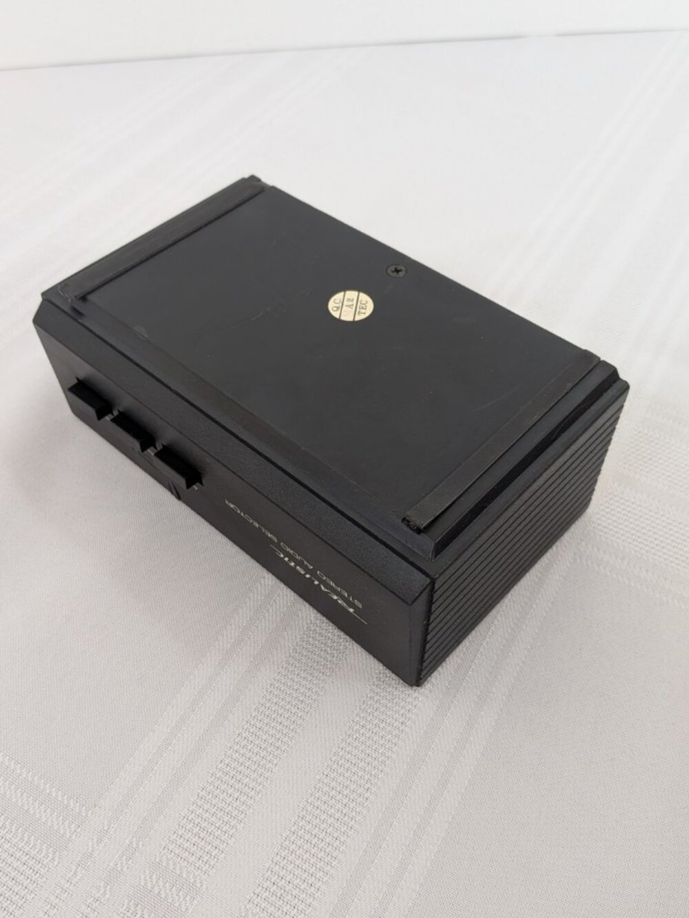 Realistic Stereo Audio Selector 3-Input Switcher Model 42-2110 - Picture 5 of 6